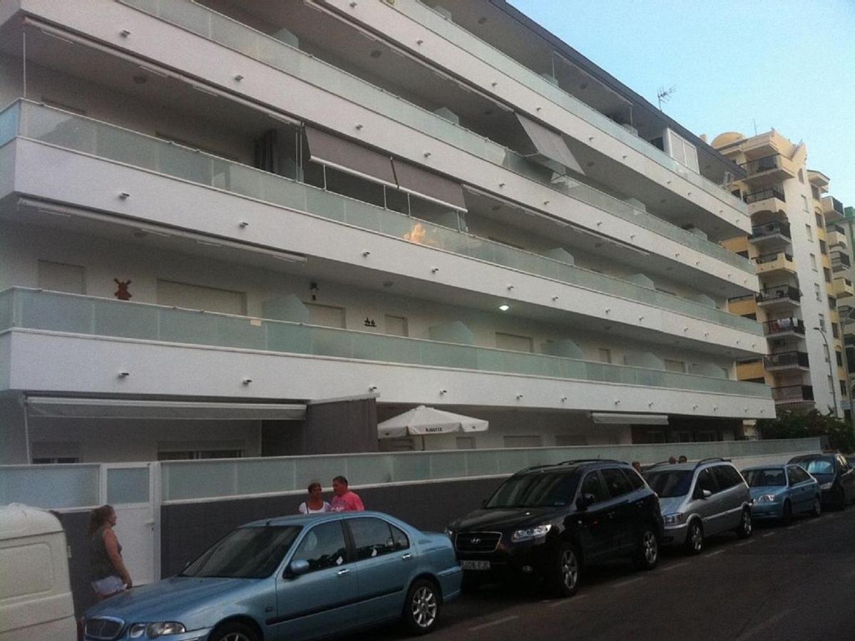 Barraques 65 Playa De Gandia Solo Para Familias Bagian luar foto